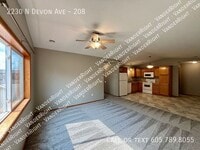 Building Photo - 2230 Devon Ave