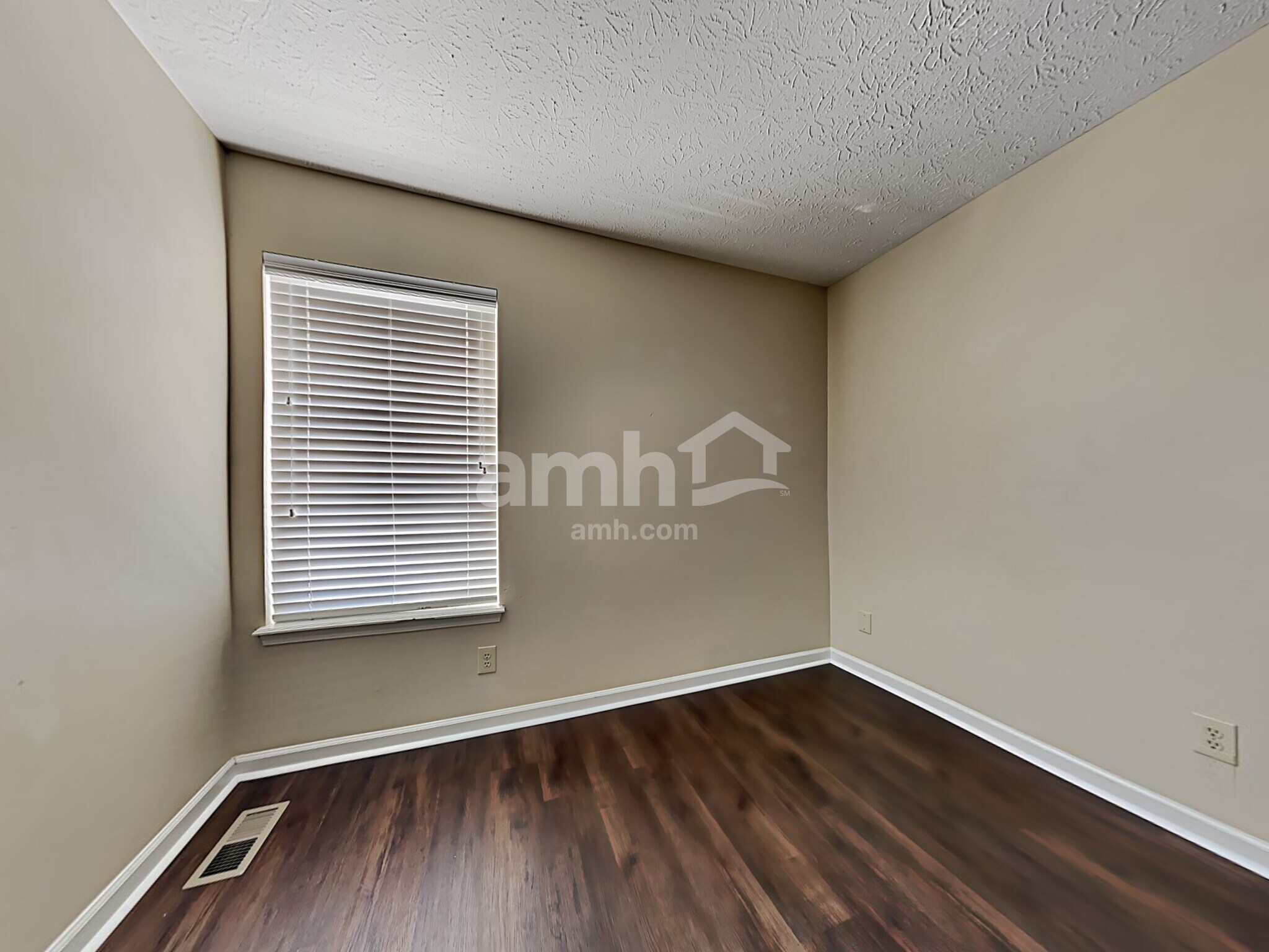 Building Photo - 19428 Amber Way