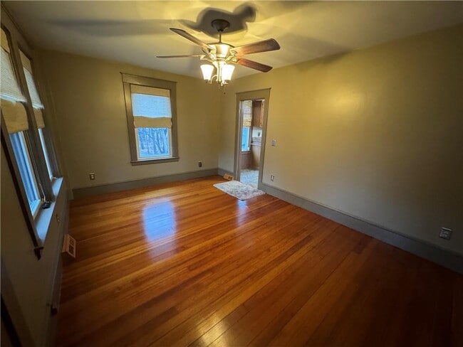 Building Photo - 399 Central St