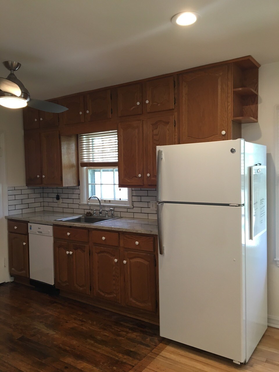 Building Photo - 907 Pleasant Dr