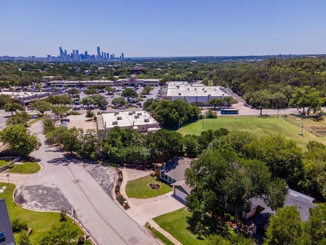 Building Photo - 3303 Sanderling Trail