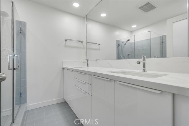 Building Photo - 372 Locust St