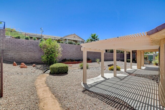 Building Photo - 55+ Age Restricted in Henderson - Zero Carpet