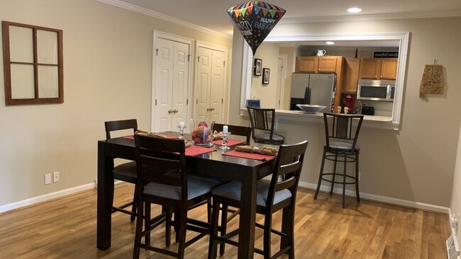 Building Photo - 3744 Ashworth Dr