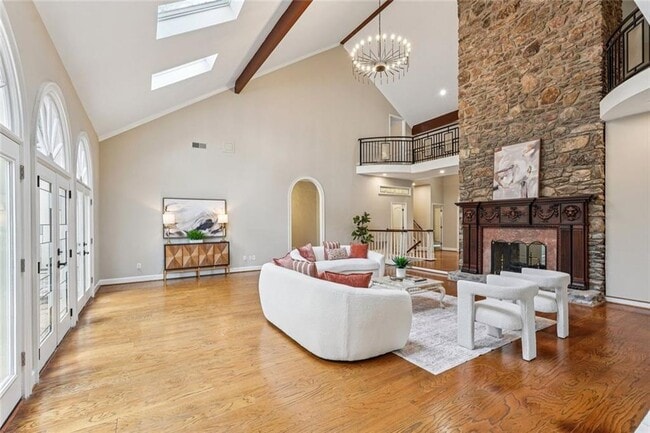 Building Photo - 511 Pine Valley Rd SE