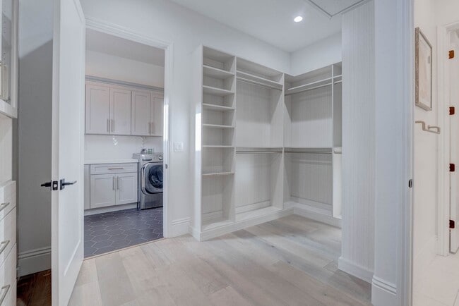 Building Photo - 756 Bruce Moorland St