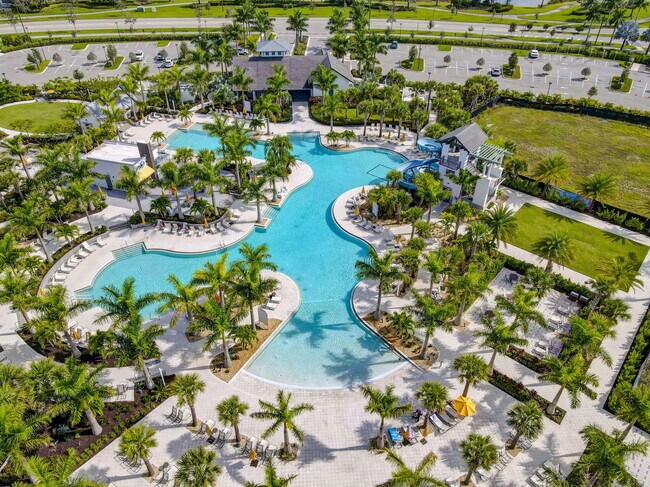 Building Photo - 15120 Wildwood Cir