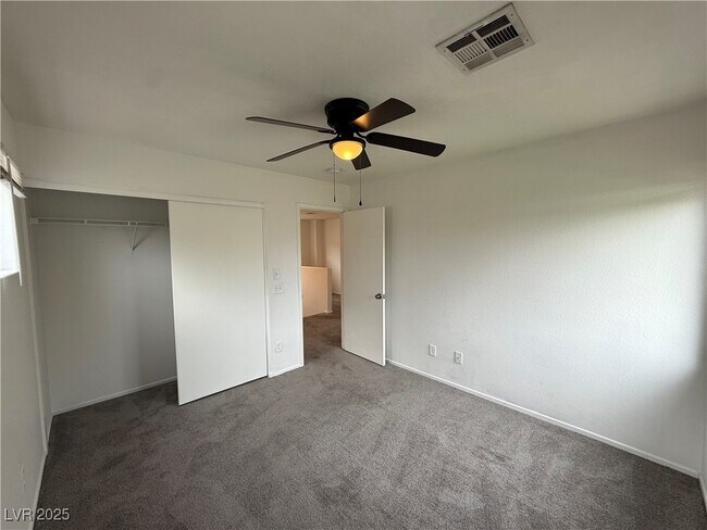 Building Photo - 6768 Wormwood Ln