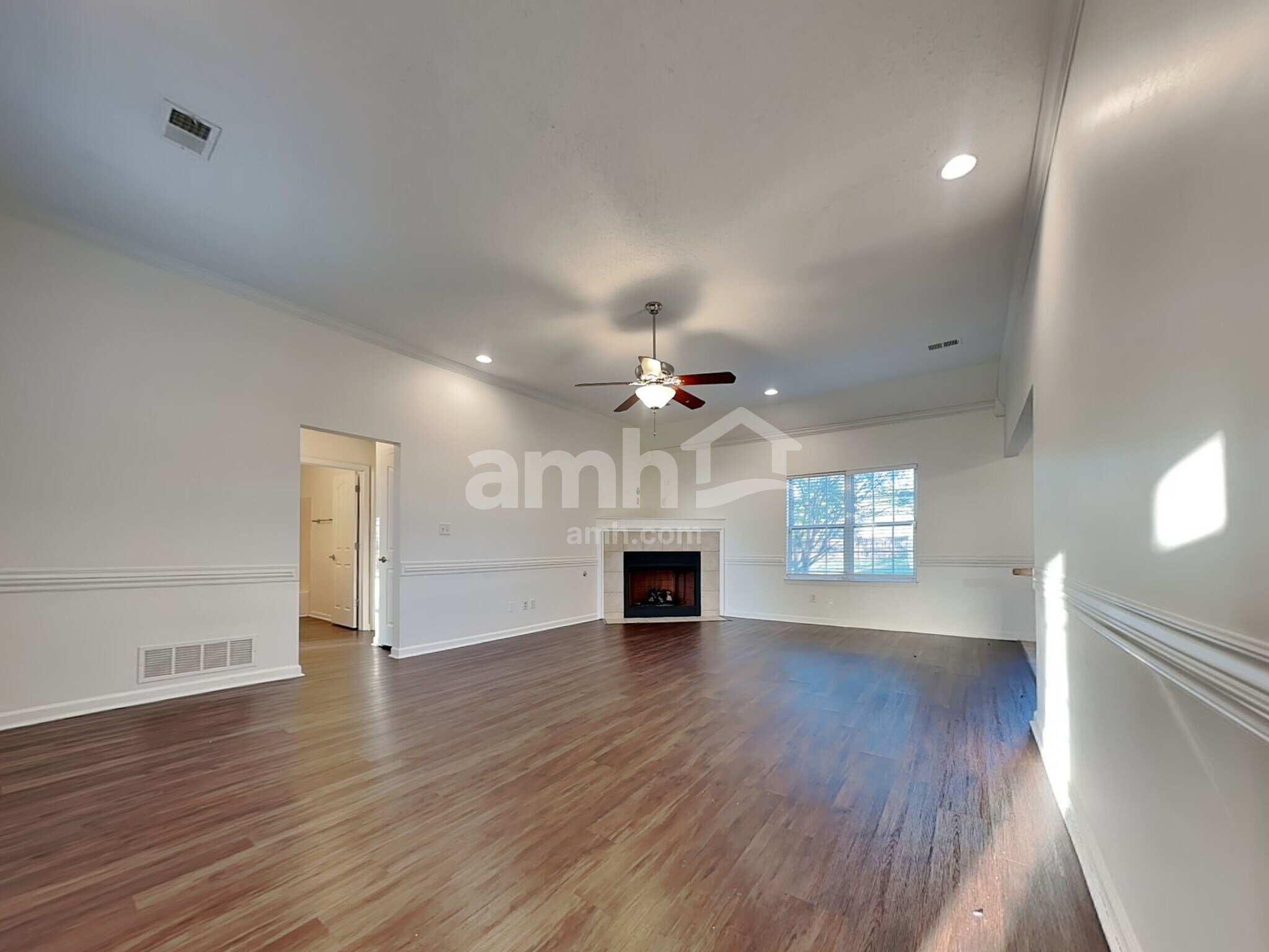 Building Photo - 8014 New Castle Cv