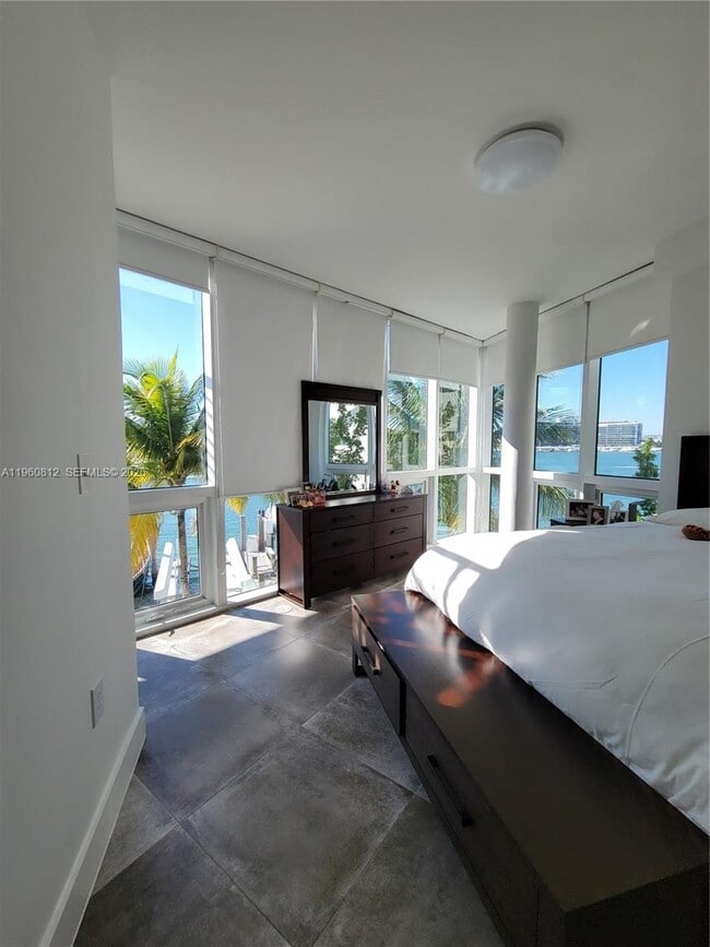 Building Photo - 6580 Indian Creek Dr