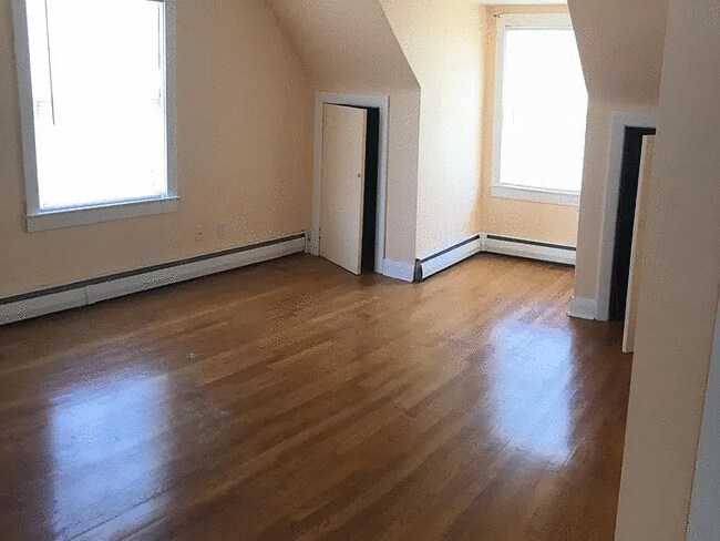 Building Photo - 2211 Victoria Blvd