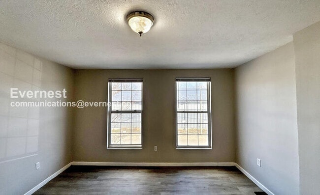 Building Photo - 37 S Yale Ave