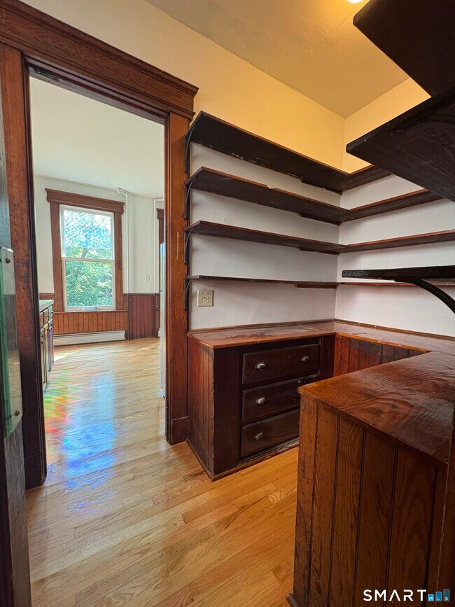 Building Photo - 788 Elm St