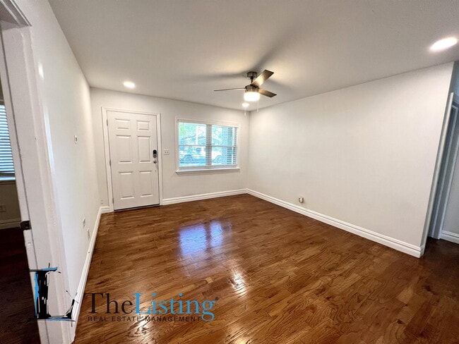 Building Photo - 5905 N Tampa St