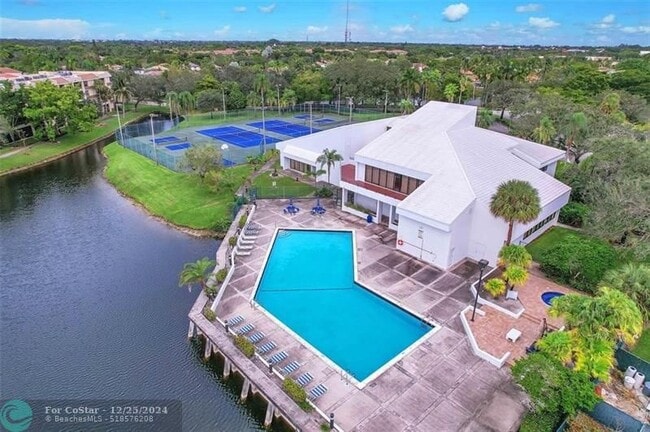 Building Photo - 40 NW 76th Ave