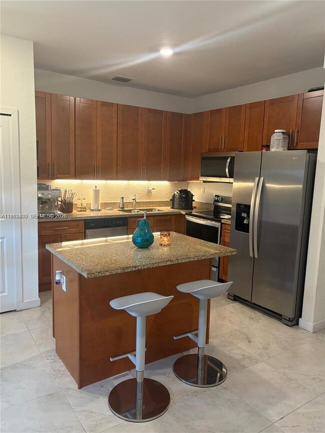 Building Photo - 13360 Tropical Ave