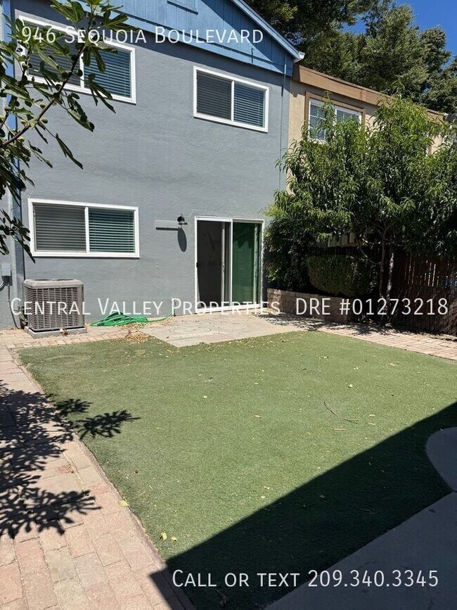 Building Photo - 946 Sequoia Blvd