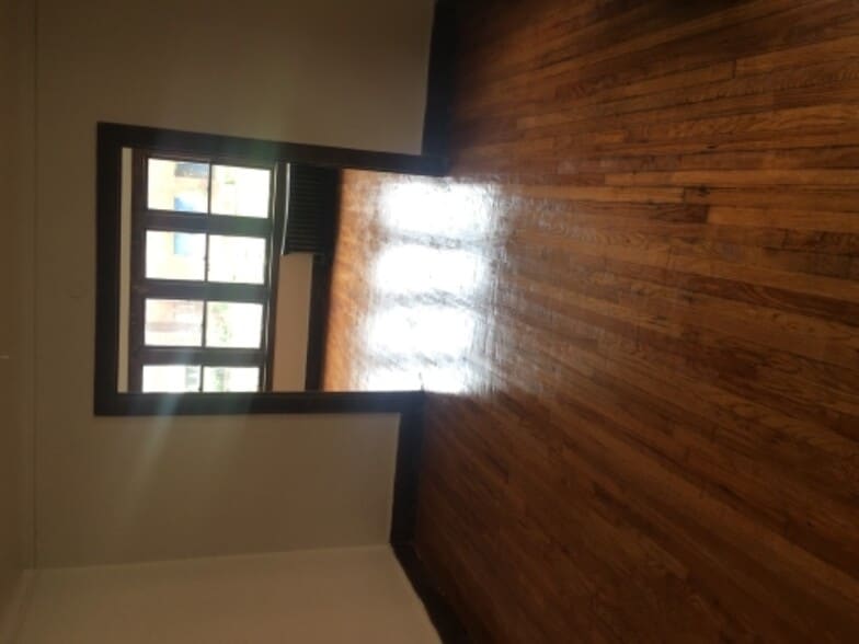 Building Photo - 2021-2021 Calvert Ave