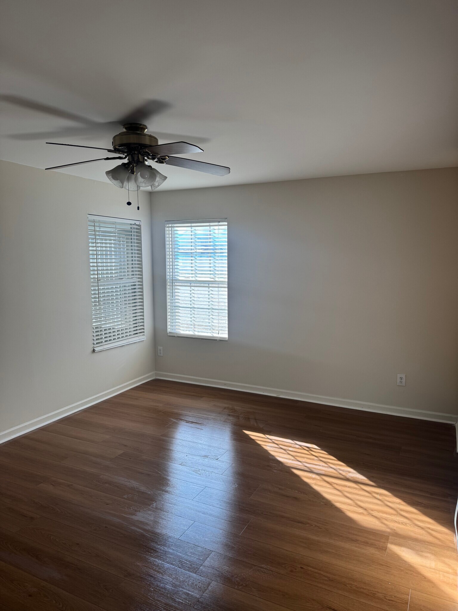 Building Photo - 2205 Lannigan Dr