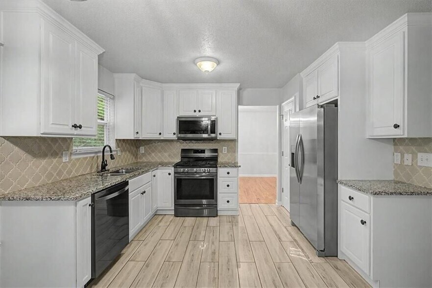 Building Photo - 1025 Balsam Wood Trail