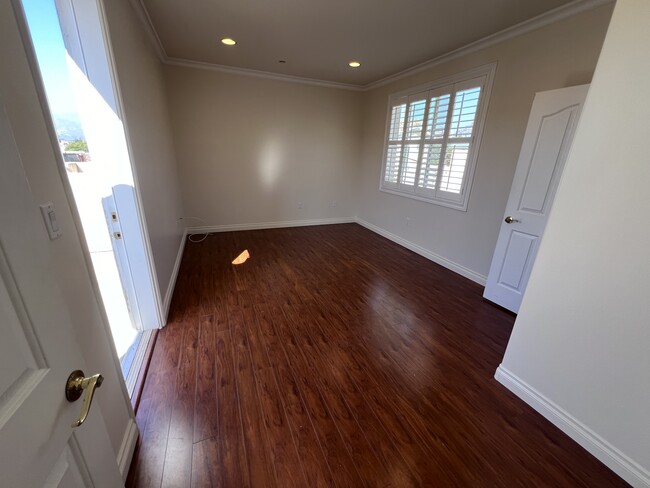 The master bedroom on the 3rd floor - 430 W Wilson Ave