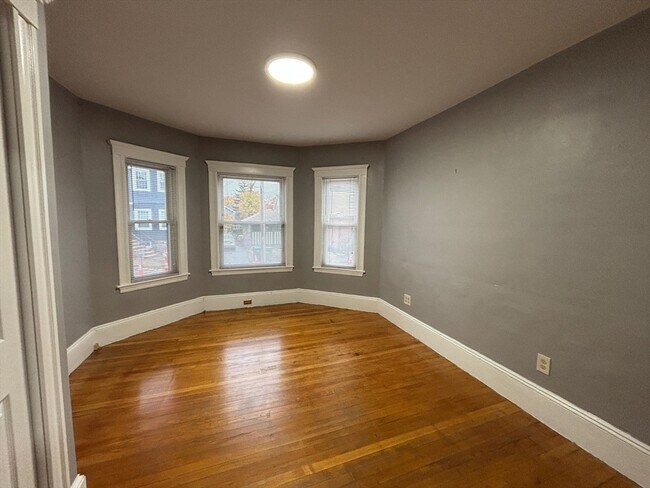 Building Photo - 250 Arlington St