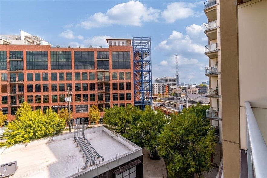 Building Photo - 1100 Howell Mill Rd NW