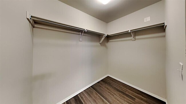 Building Photo - 408 Fox Burrow Ln