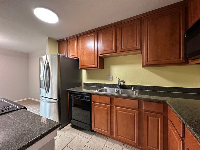 Building Photo - 2bd/1ba Bothell Condo