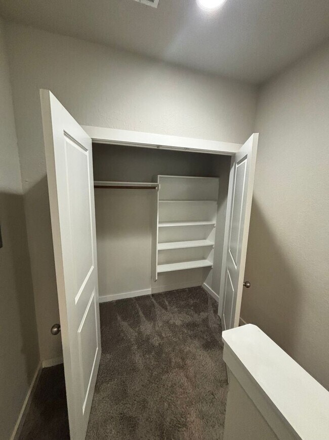 Building Photo - Luxury Townhome in Stadium Pointe NW San Antonio