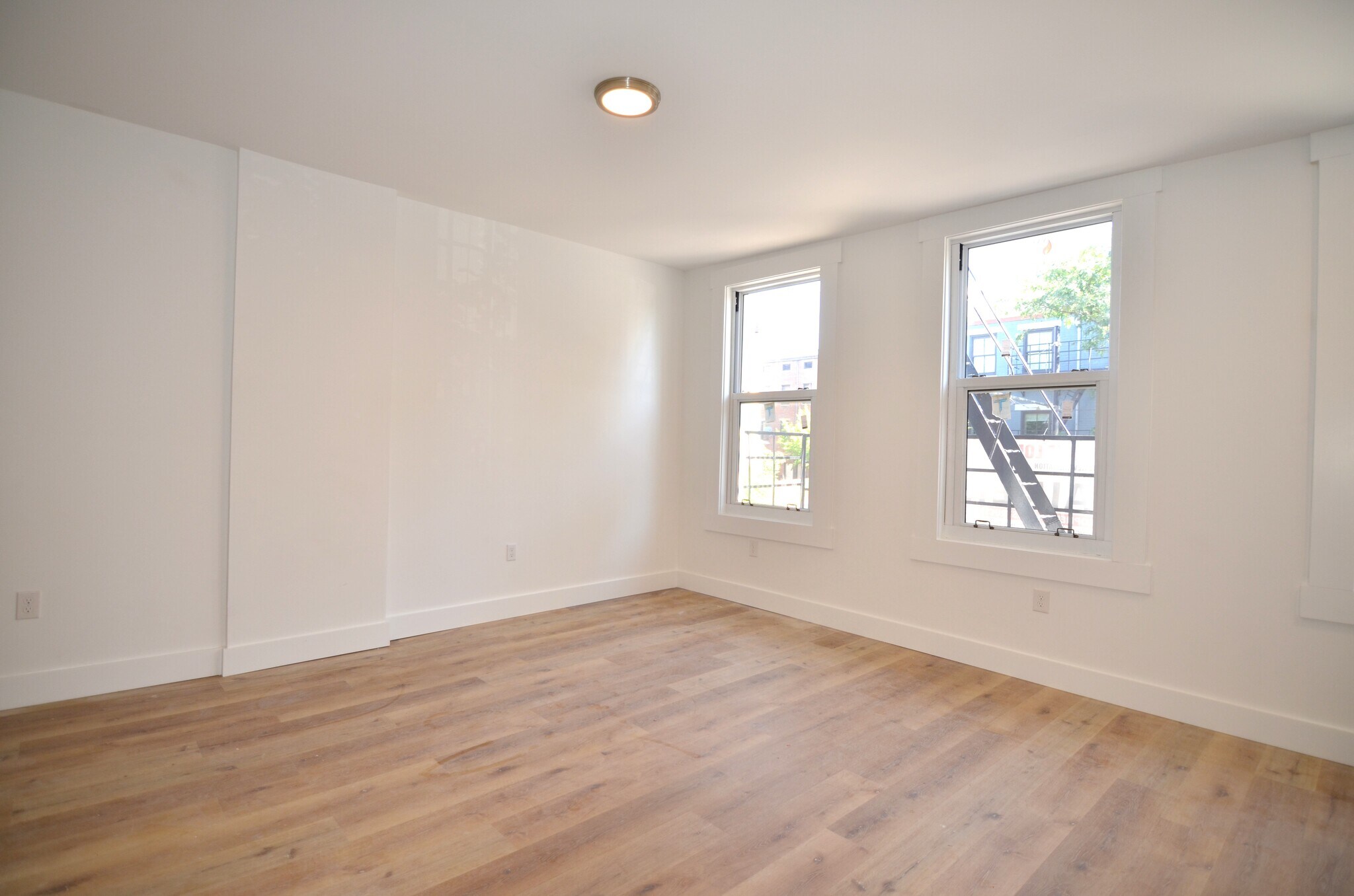 Building Photo - 1607 Race St