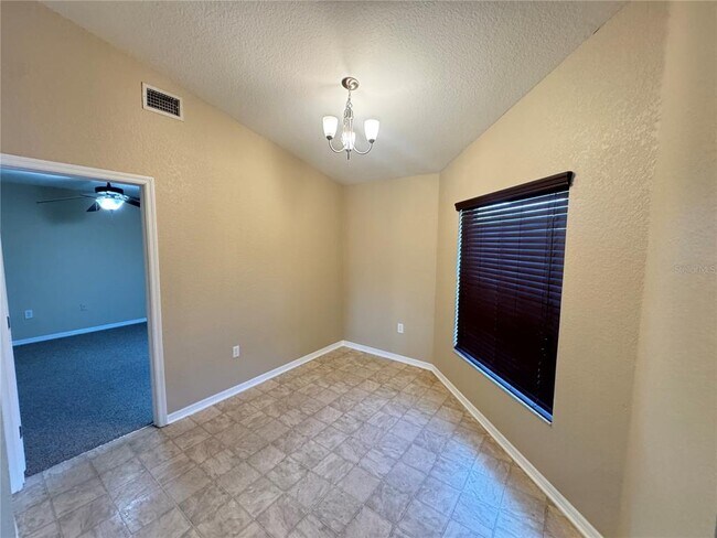 Building Photo - 4876 Summerfield Cir