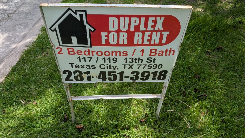 Building Photo - 119 13th St N