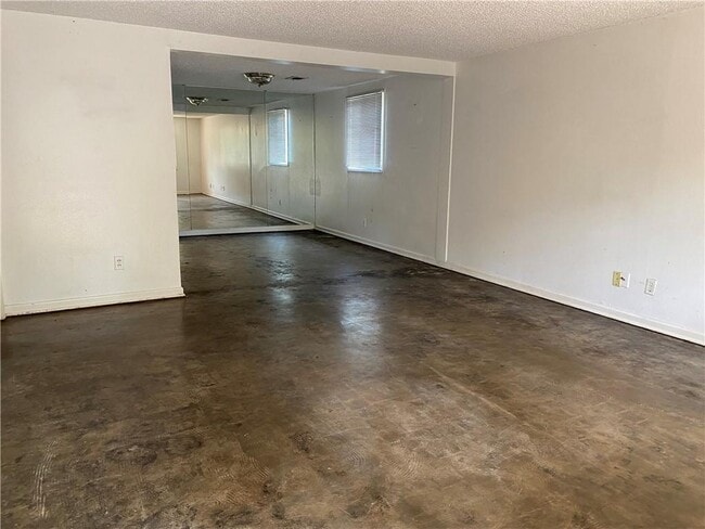 Building Photo - 4202 Shoal Creek Blvd