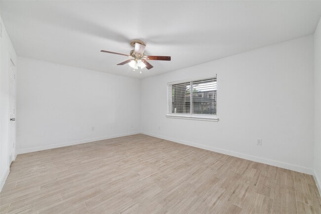 Building Photo - 12633 Memorial Dr