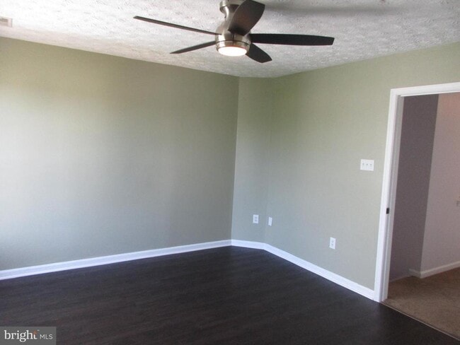 Building Photo - 1024 Jeanett Way
