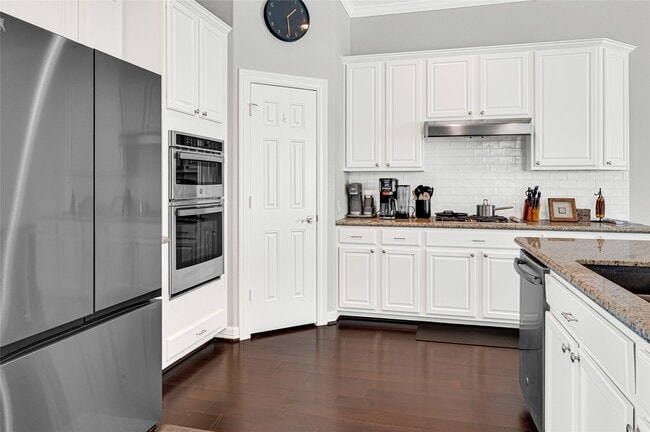 Building Photo - 2815 King's Retreat Cir