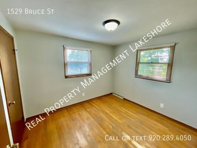 Building Photo - 1529 Bruce St