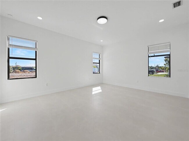 Building Photo - 14687 Lillian Cir