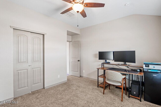 Building Photo - 13960 Lago Vista Ave