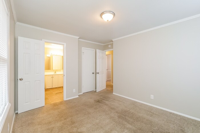 Building Photo - 13624 Spring St