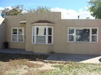 Building Photo - 821 8th St