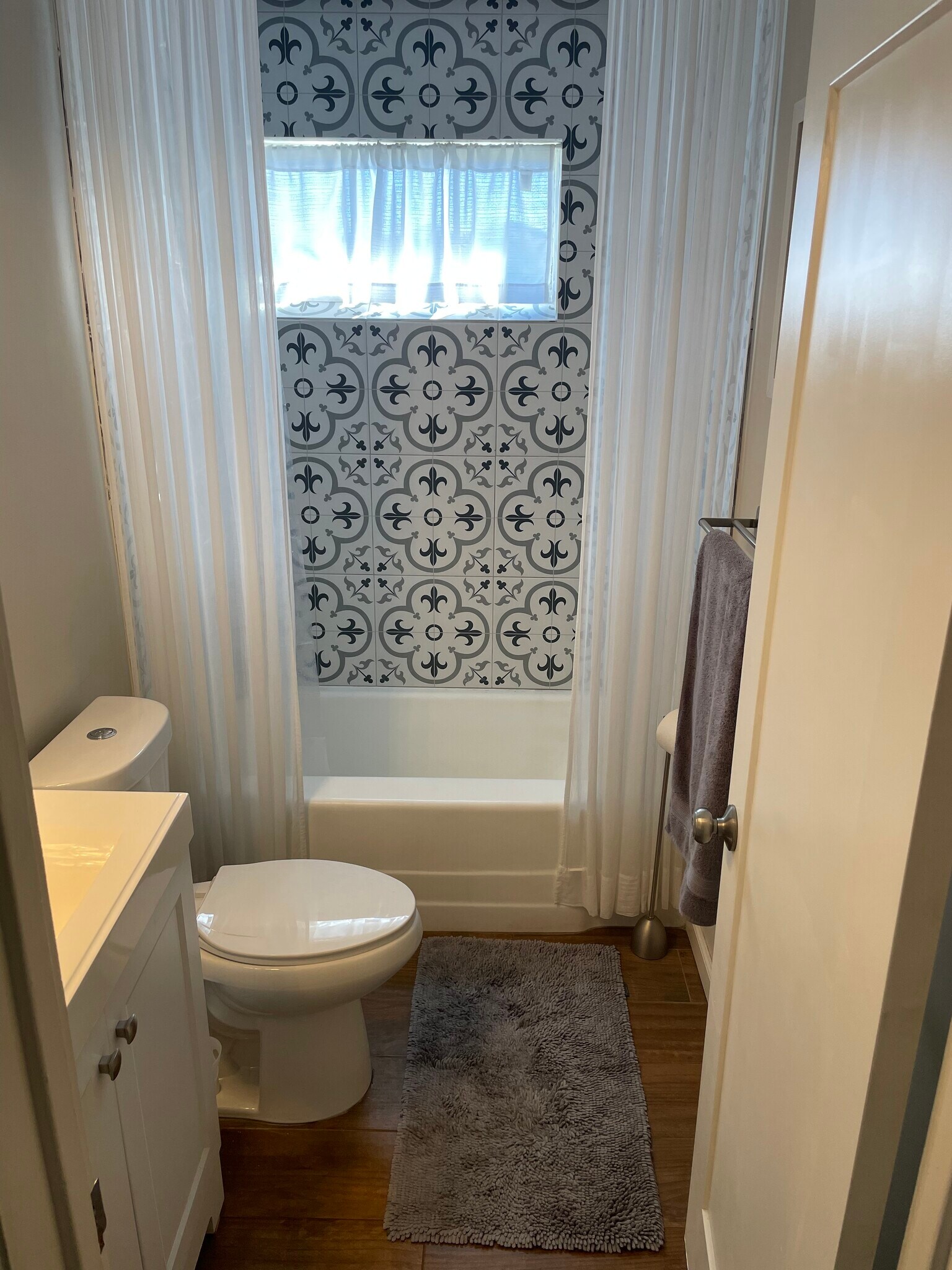 Guest Bathroom - 911 E San Juan Ave