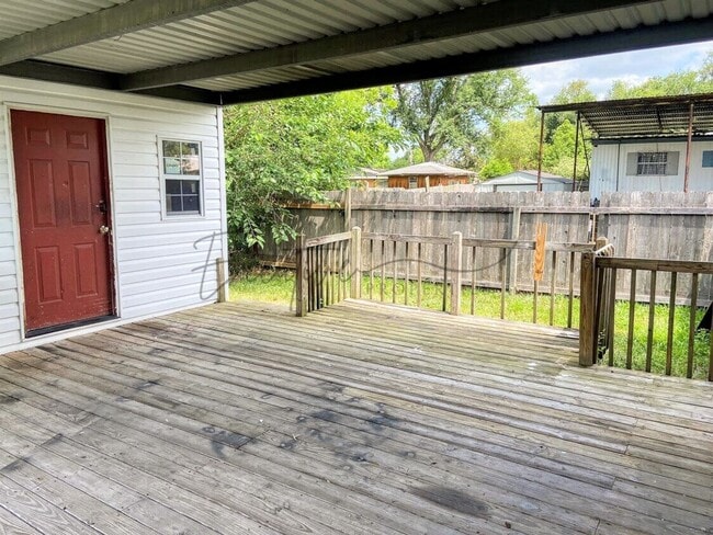 Building Photo - Affordable 2-Bed Home in Sulphur with Grea...