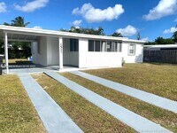 Building Photo - Updated 3-Bed/2-baths Home with Screened Porch & Lush Yard in Pompano Beach Highlands