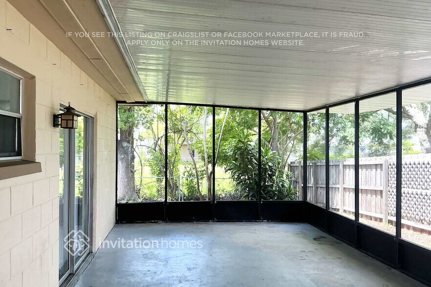 Building Photo - 11840 69th Way