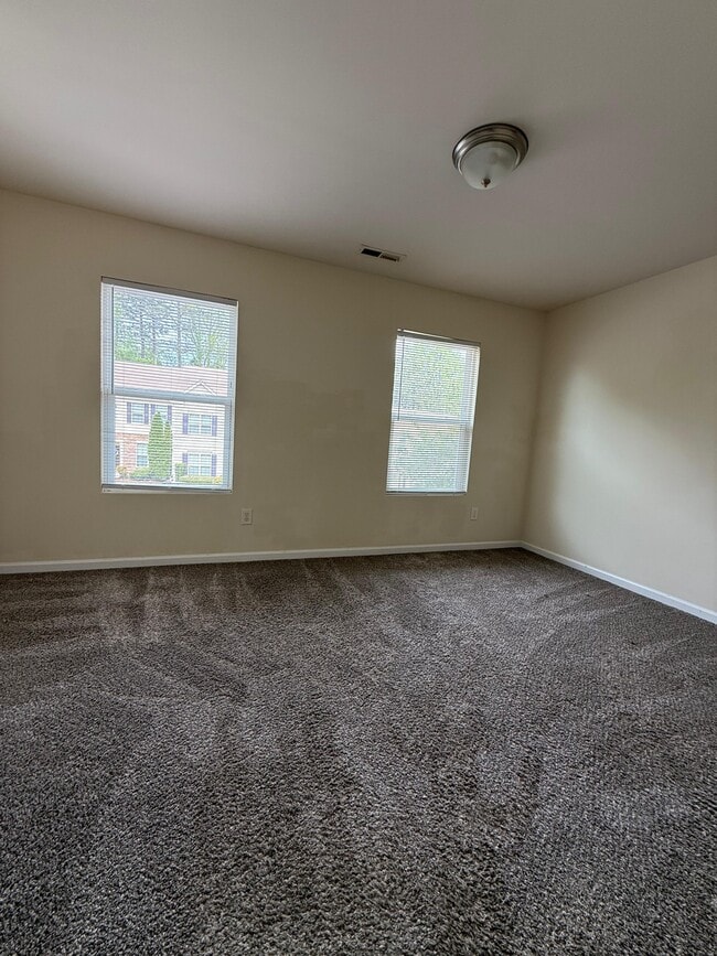 Building Photo - 8506 Quarton Dr