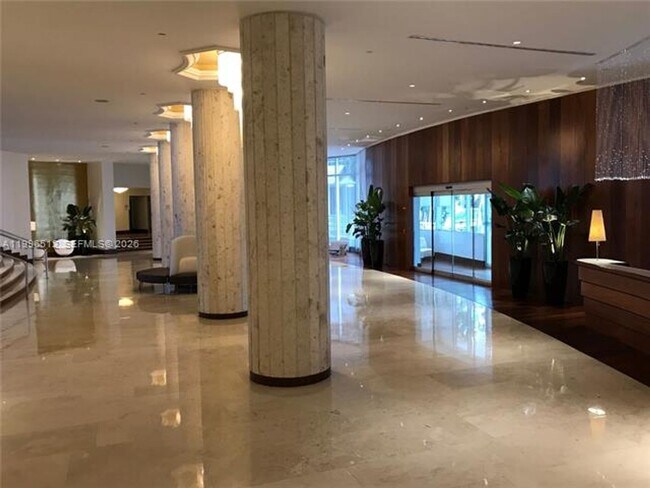 Building Photo - 5161 Collins Ave