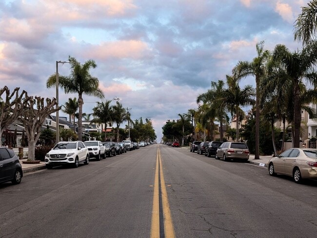 Building Photo - 522 20th St