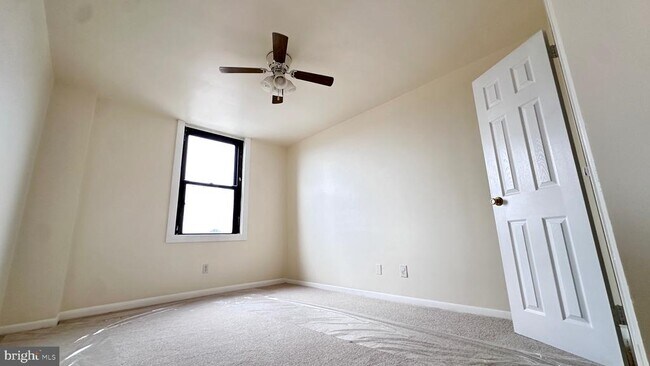 Building Photo - 4600 Duke St